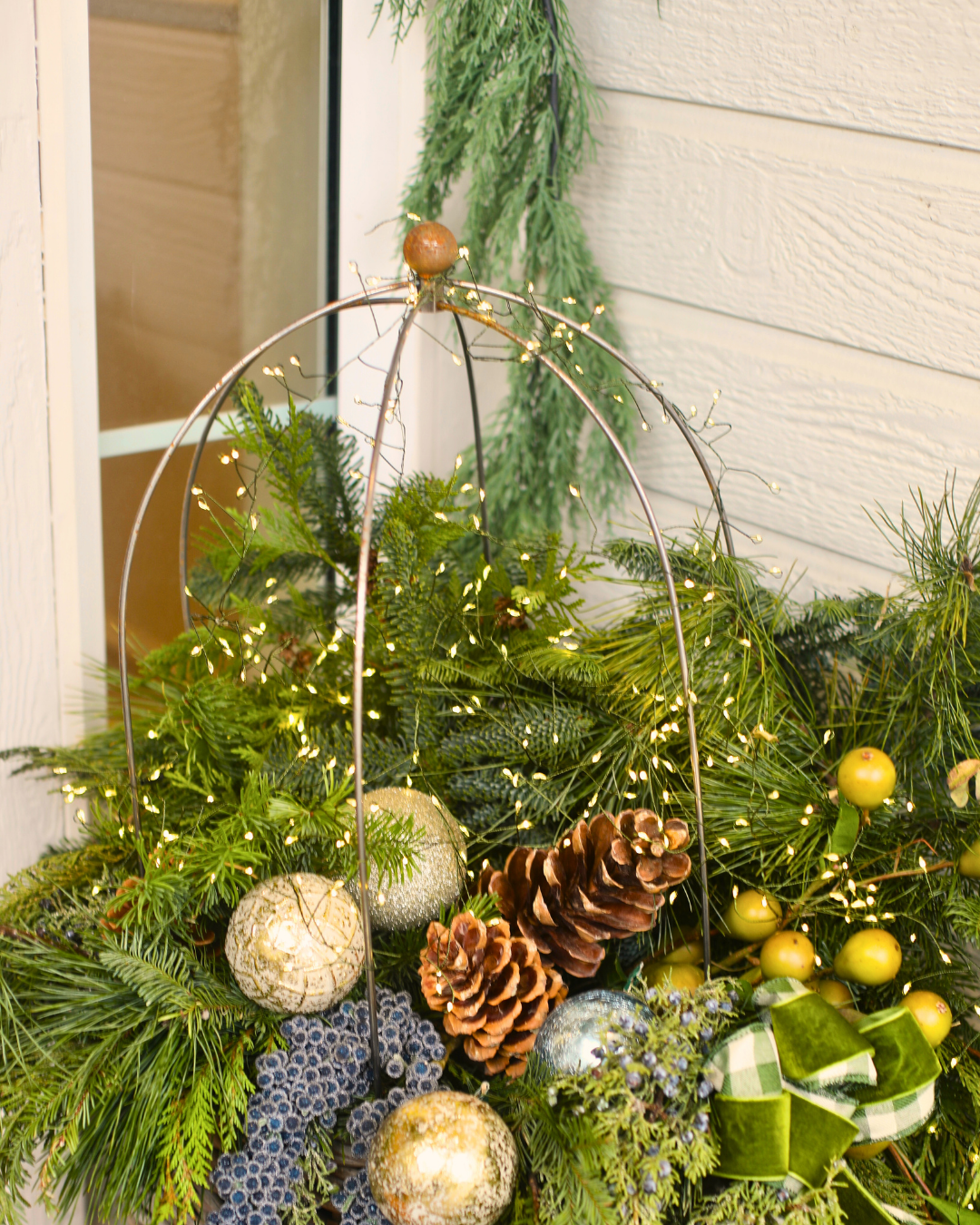 Crown Topiary Cage Trellis – Rustic Metal Plant Support