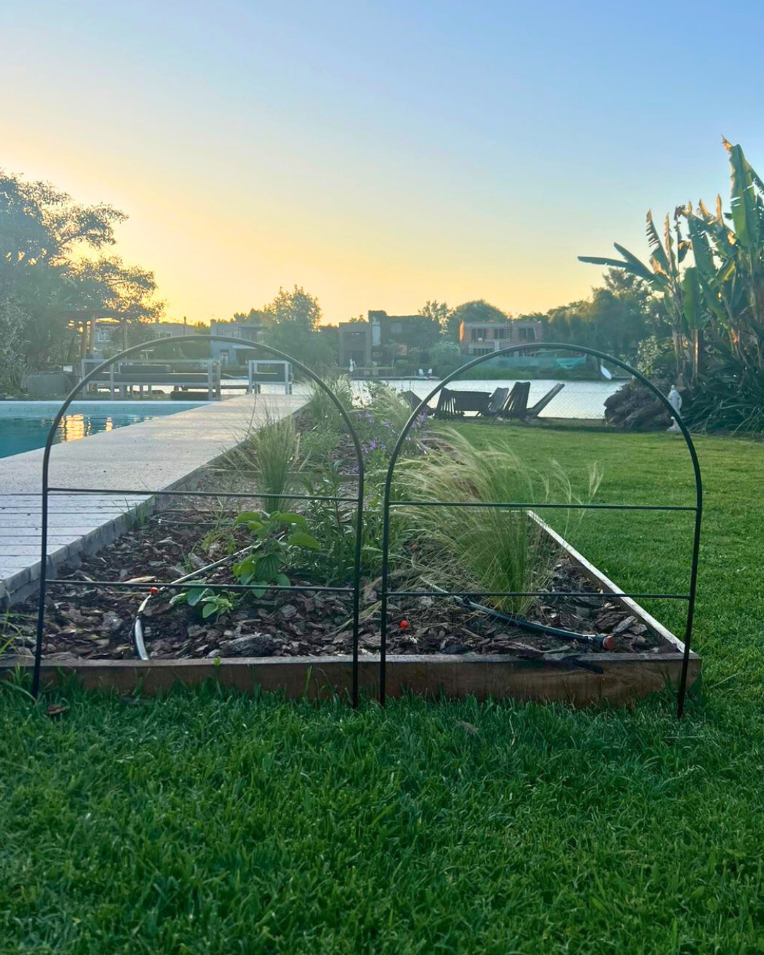 Large Metal Garden Border Fence: 33" Tall, Black Coated or Rustic Finish