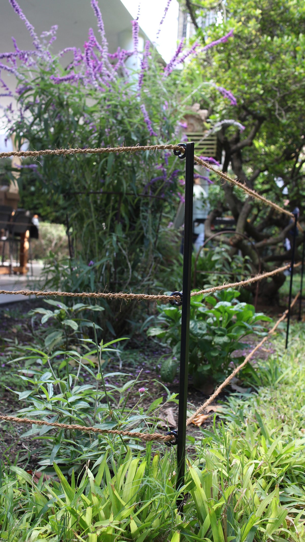 Steel Garden Border Posts: 39" Stakes for Garden Edging & Walkways, Black Coated or Rustic Finish